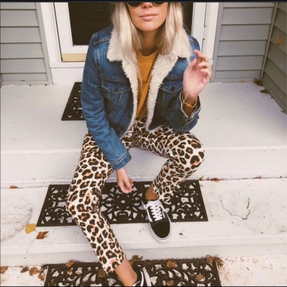 MOTHER Tiger High Waisted Ankle Jean